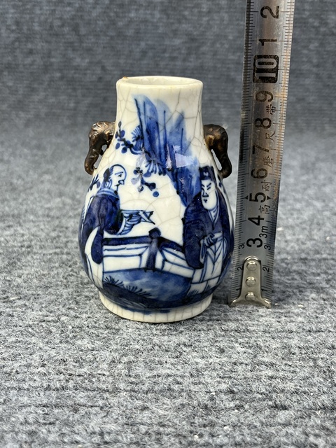 古玩陶瓷哥釉青花人物故事獸耳尊拍賣，當前價格2888元