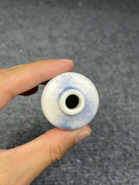 古玩陶瓷青花云龍紋鼻煙壺真品鑒賞圖