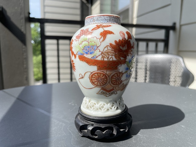 古玩陶瓷清雍正 粉彩花籃紋小罐真品鑒賞圖