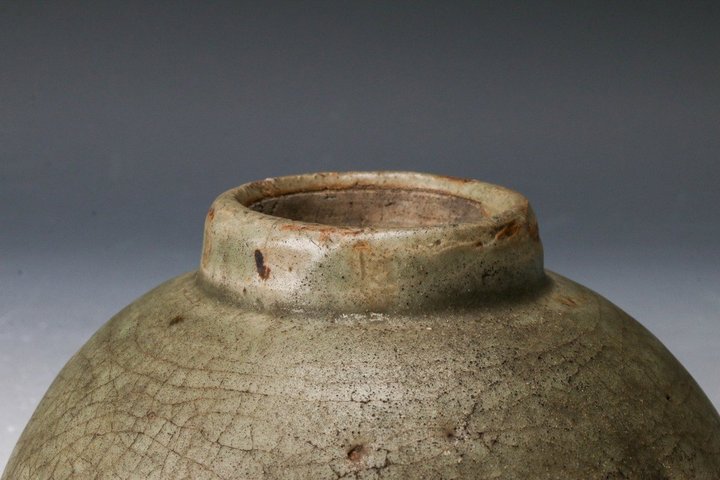 古玩陶瓷龍泉青瓷刻仰蓮紋碗拍賣,當前價格100元