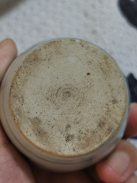 古玩陶瓷青花花卉紋罐真品鑒賞圖
