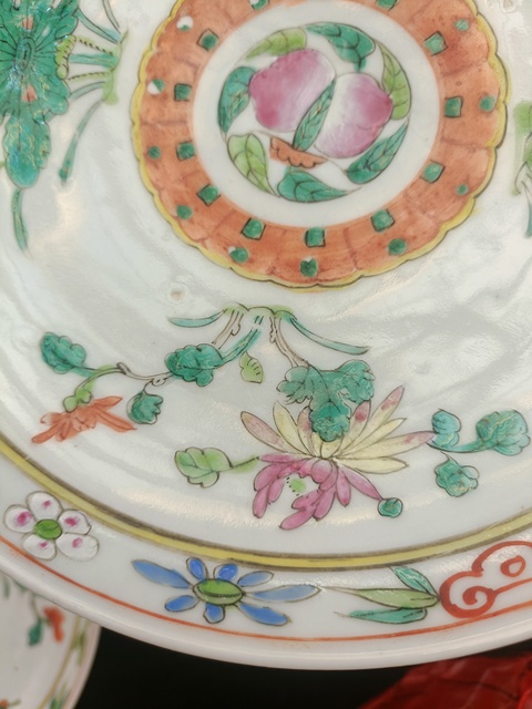 古玩陶瓷四季花卉紋粉彩盤真品鑒賞圖
