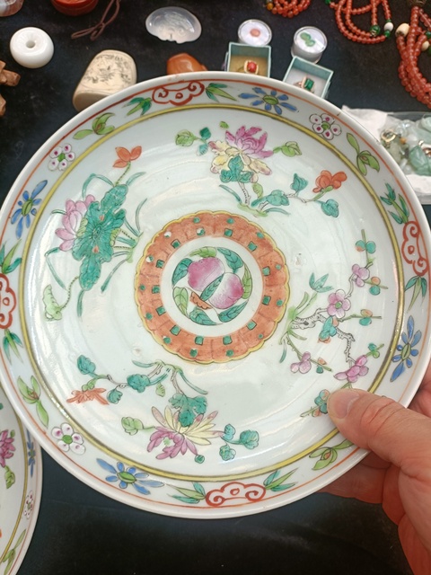 古玩陶瓷四季花卉紋粉彩盤真品鑒賞圖