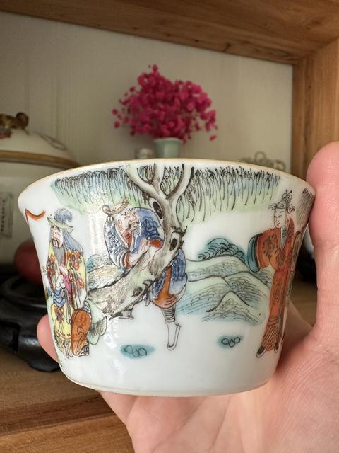 古玩陶瓷文王訪賢粉彩馬蹄杯真品鑒賞圖