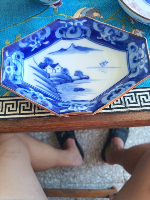 古玩陶瓷花間壽字紋盤真品鑒賞圖