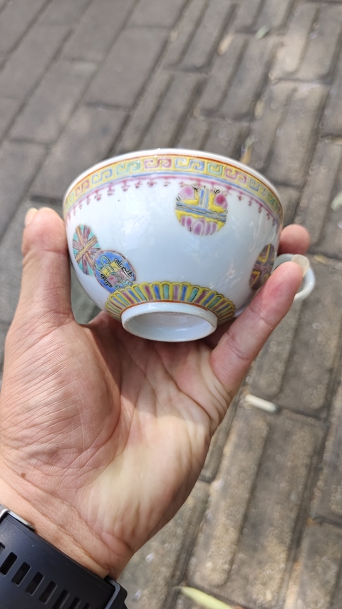 古玩陶瓷皮球花杯真品鑒賞圖