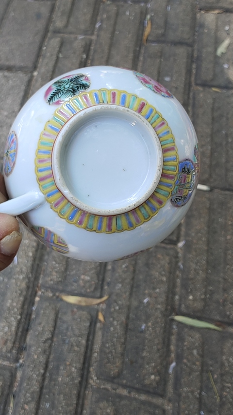 古玩陶瓷皮球花杯真品鑒賞圖