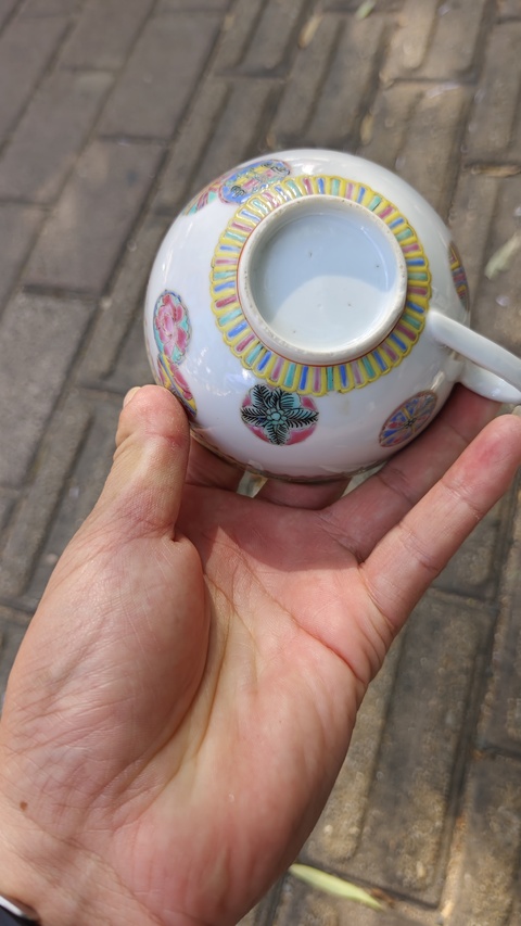 古玩陶瓷皮球花杯真品鑒賞圖