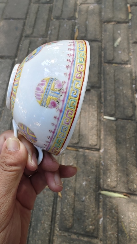 古玩陶瓷皮球花杯真品鑒賞圖