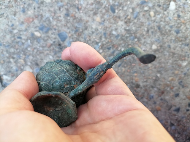 古玩銅器蓮花燭臺真品鑒賞圖