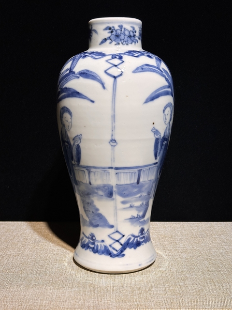 古玩陶瓷鏡面對稱畫法仕女紋瓶真品鑒賞圖