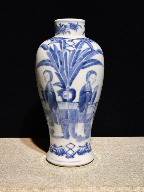 古玩陶瓷鏡面對稱畫法仕女紋瓶真品鑒賞圖