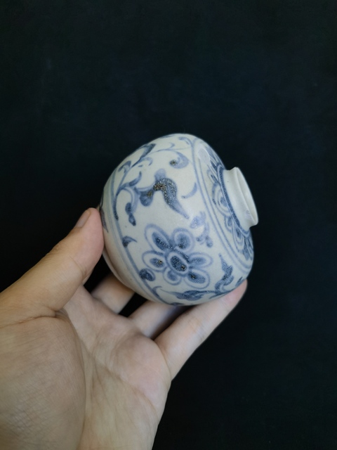 古玩陶瓷明早期青花花卉紋罐拍賣,當(dāng)前價(jià)格0元