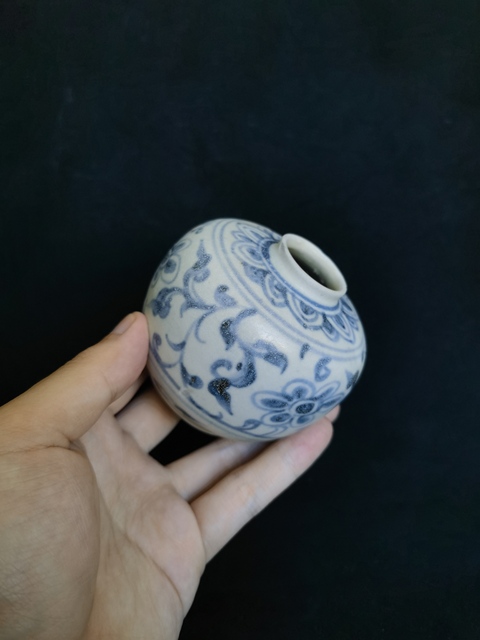 古玩陶瓷明早期青花花卉紋罐拍賣,當(dāng)前價(jià)格0元