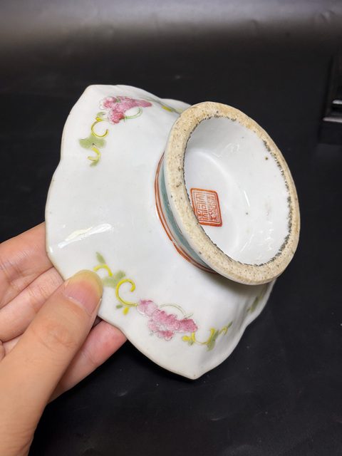 古玩陶瓷粉彩博古圖貢盤真品鑒賞圖