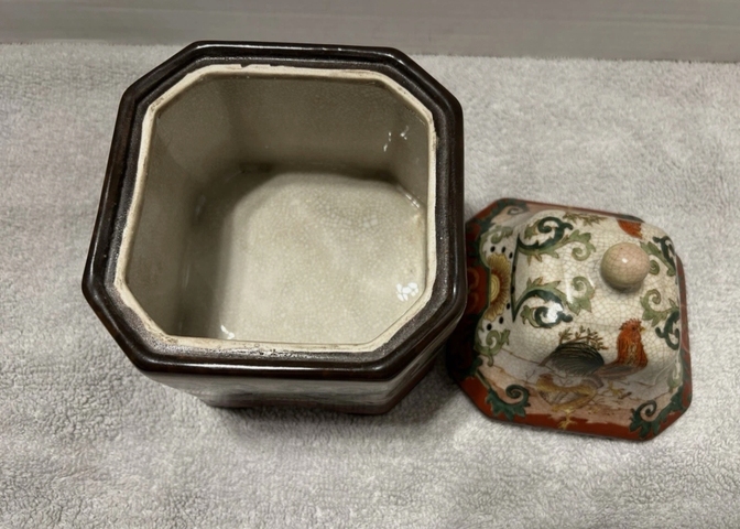 古玩陶瓷法國彩繪方蓋罐真品鑒賞圖