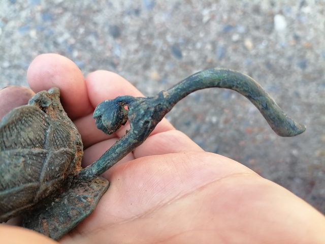 古玩銅器蓮花燭臺真品鑒賞圖