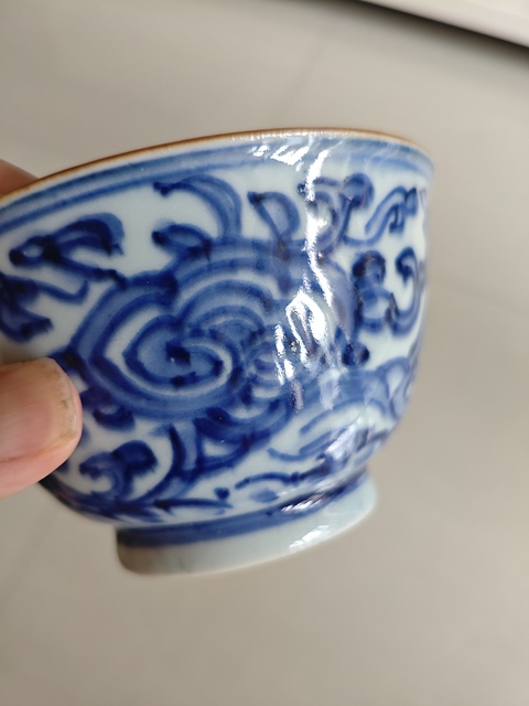 古玩陶瓷青花花卉紋茶碗真品鑒賞圖