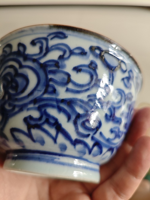 古玩陶瓷青花花卉紋茶碗真品鑒賞圖