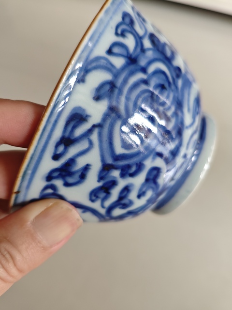 古玩陶瓷青花花卉紋茶碗真品鑒賞圖