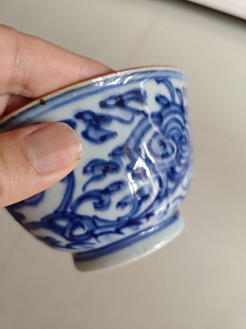 古玩陶瓷青花花卉紋茶碗真品鑒賞圖