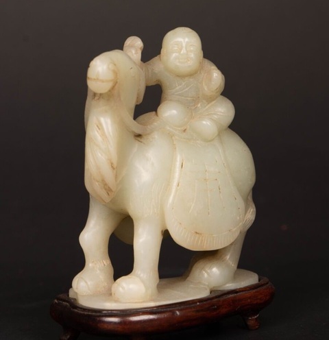古玩玉器和田玉雕“童子駱駝”擺件真品鑒賞圖
