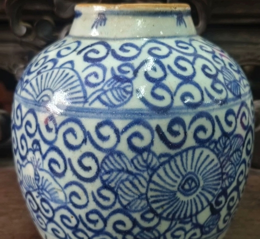 古玩陶瓷青花纏枝花卉紋罐真品鑒賞圖