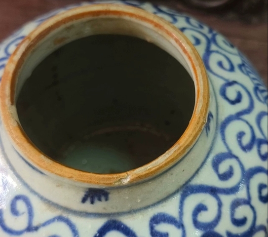 古玩陶瓷青花纏枝花卉紋罐真品鑒賞圖
