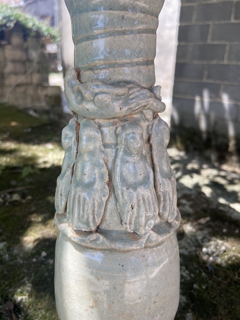 古玩陶瓷青白釉貼塑人物龍紋瓶真品鑒賞圖