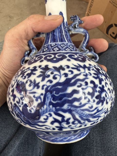 古玩陶瓷青花瓶真品鑒賞圖