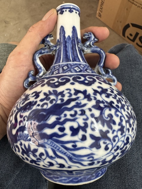 古玩陶瓷青花瓶真品鑒賞圖