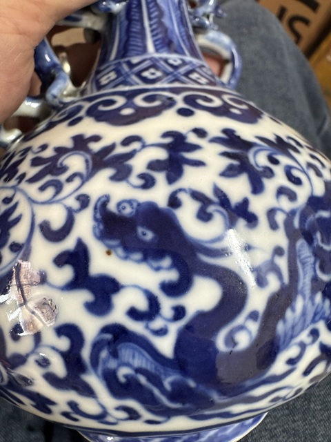 古玩陶瓷青花瓶真品鑒賞圖