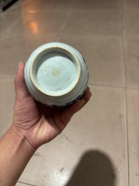 古玩陶瓷青花纏枝花紋罐真品鑒賞圖