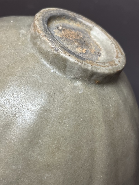 古玩陶瓷龍泉窯青釉碗真品鑒賞圖