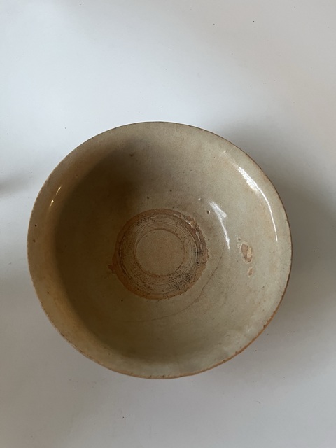 古玩陶瓷明早期纏枝花卉紋青花碗拍賣,當前價格100元