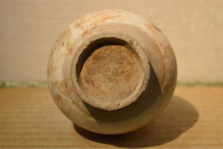 古玩陶瓷遼黃釉皮囊壺真品鑒賞圖