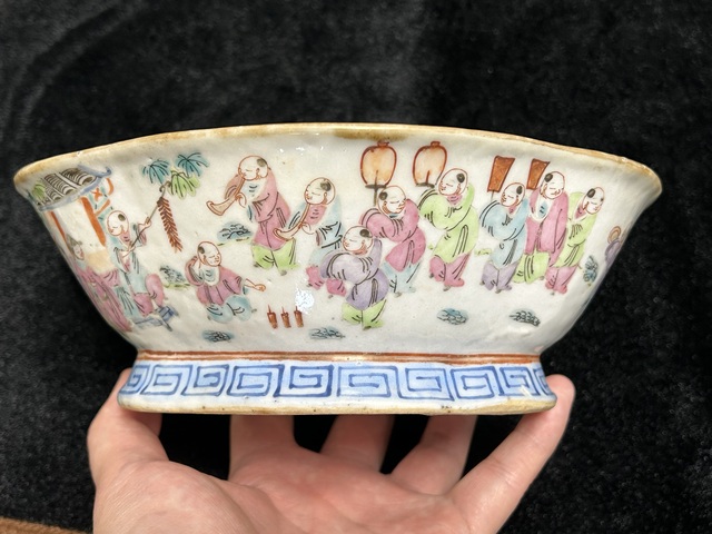 古玩陶瓷粉彩百子鬧春貢碗真品鑒賞圖