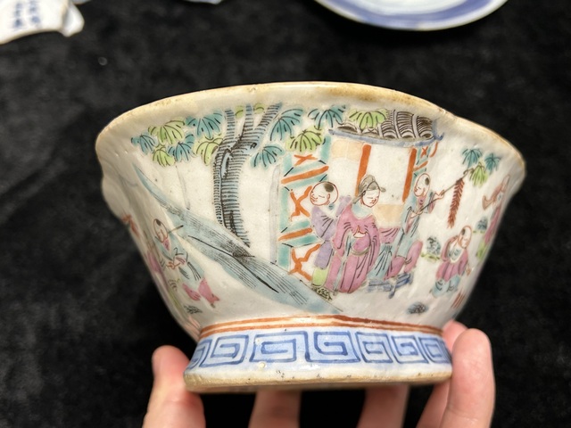 古玩陶瓷粉彩百子鬧春貢碗真品鑒賞圖
