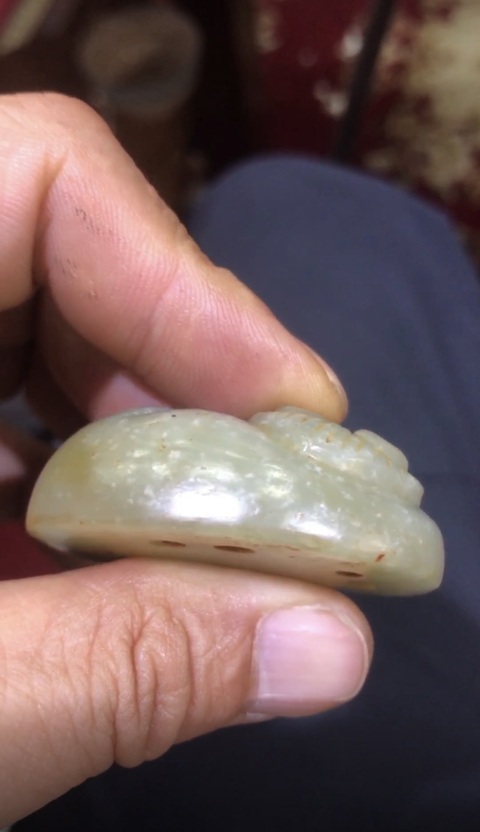 古玩玉器仿古做舊瑞獸帶飾真品鑒賞圖