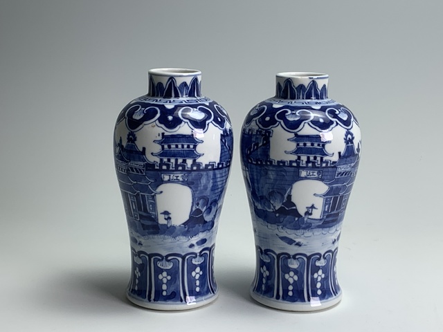 古玩陶瓷清晚期·青花江西十景紋瓶一對(duì)拍賣(mài),當(dāng)前價(jià)格3236元