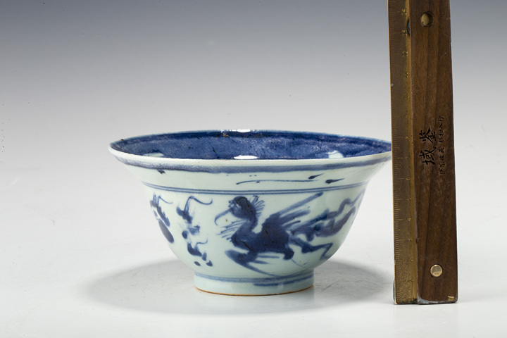 古玩陶瓷清早·青花龍鳳紋折沿碗拍賣，當前價格236元