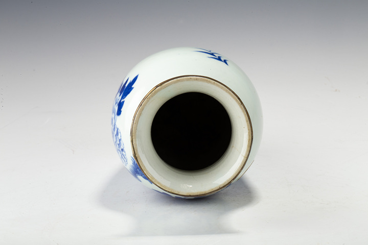古玩陶瓷清中·青花鳳凰牡丹紋瓶拍賣,當(dāng)前價(jià)格168元
