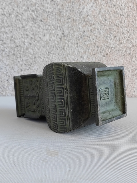 古玩銅器銅尊拍賣,當(dāng)前價(jià)格580元
