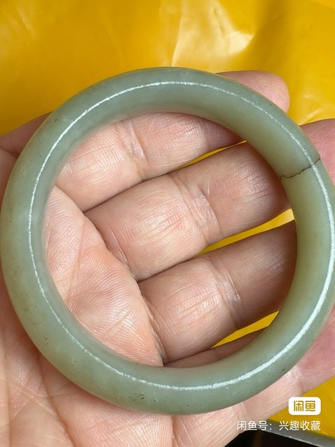 古玩玉器和田玉雕“素紋手鐲”真品鑒賞圖