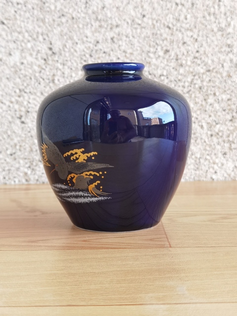 古玩陶瓷藍釉描金花鳥紋罐真品鑒賞圖
