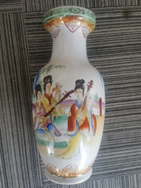 古玩陶瓷仕女紋盤口瓶真品鑒賞圖