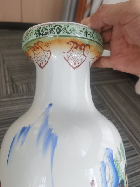 古玩陶瓷仕女紋盤口瓶真品鑒賞圖