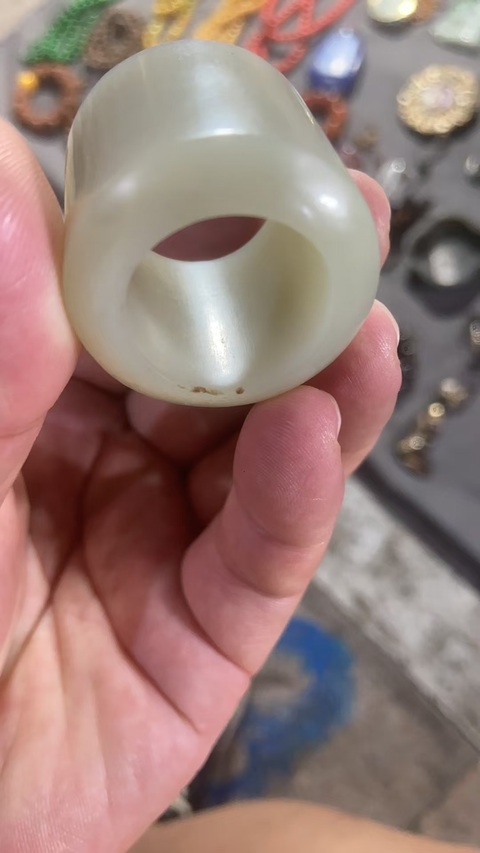 古玩玉器和田玉雕“素紋扳指”真品鑒賞圖