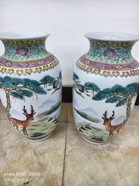 古玩陶瓷粉彩松鹿圖撇口瓶拍賣，當前價格4800元