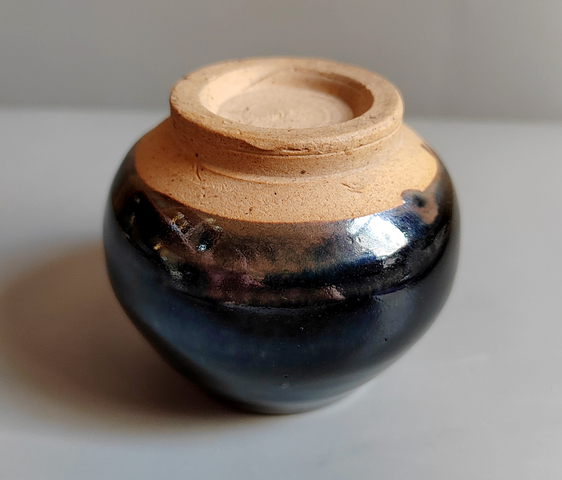 古玩陶瓷明代窯變釉雞心罐拍賣,當(dāng)前價(jià)格114元
